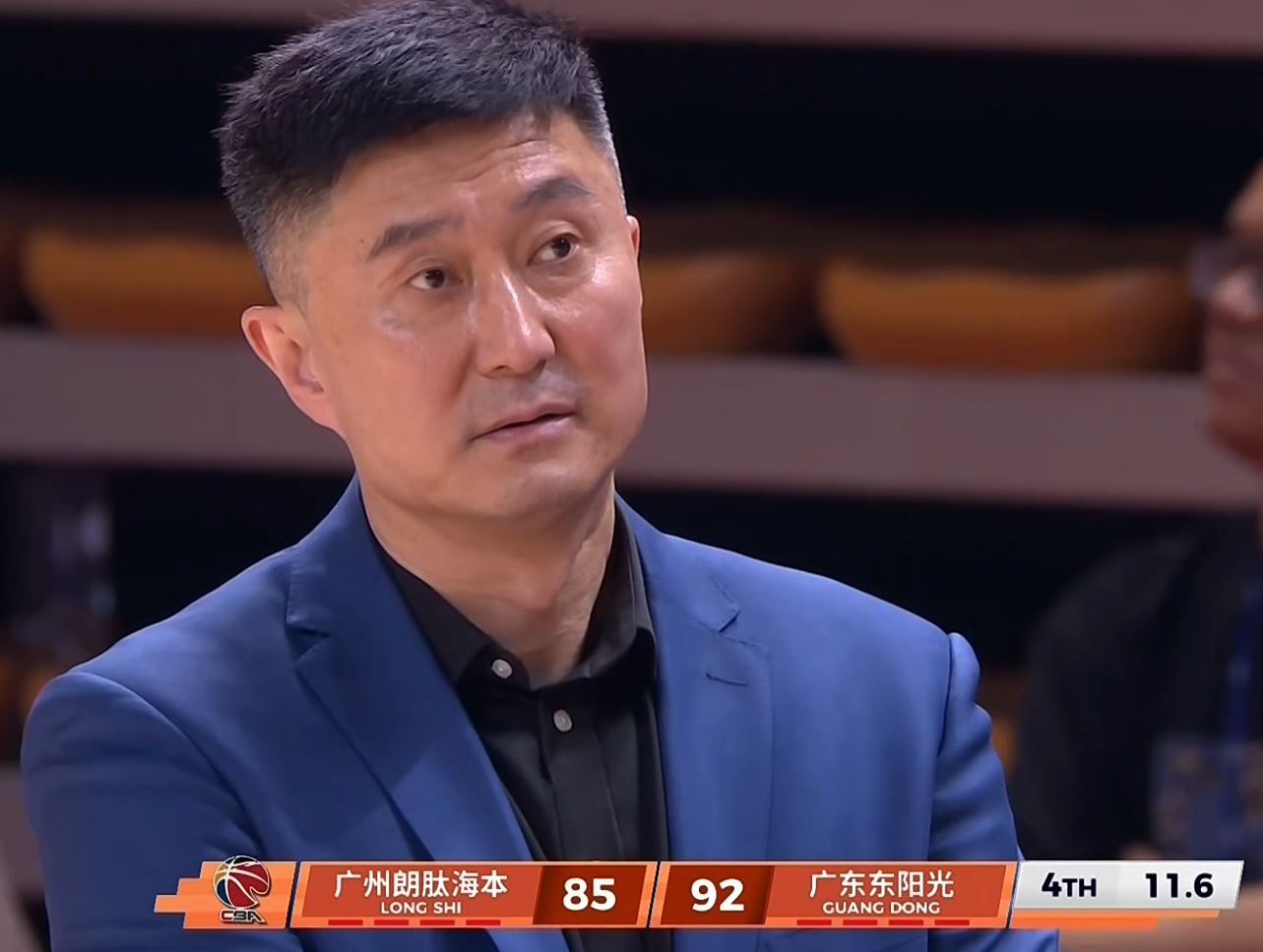 广东3消息!杜锋否认大外,麦考尔成功觉醒,胡明轩被批不值顶薪